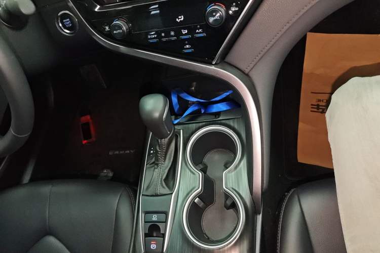 Used Toyota Camry 2021 2.0G Luxury Edition