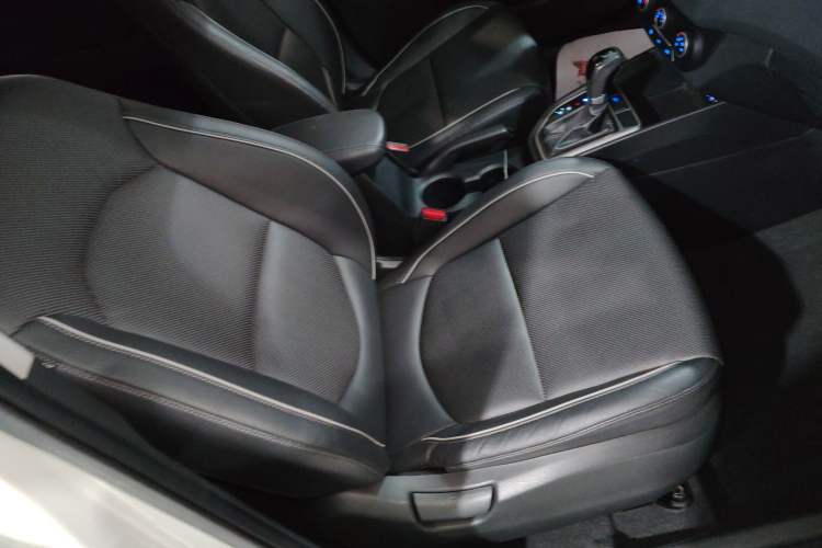 Used Hyundai ix25 2015 1.6L Automatic Two-Wheel Drive Smart GLS Trim
