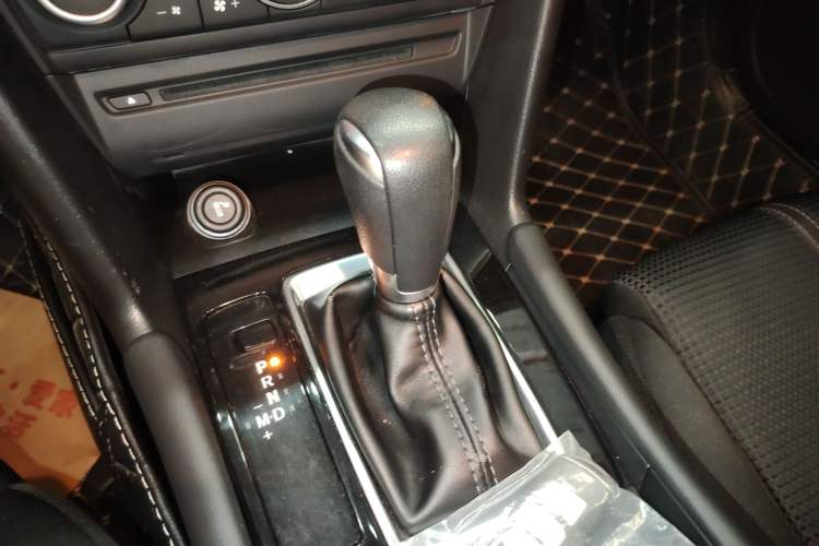 Used Mazda Mazda 3 Axela 2017 Sedan 1.5L Automatic Luxury Model Emission Standard China V
