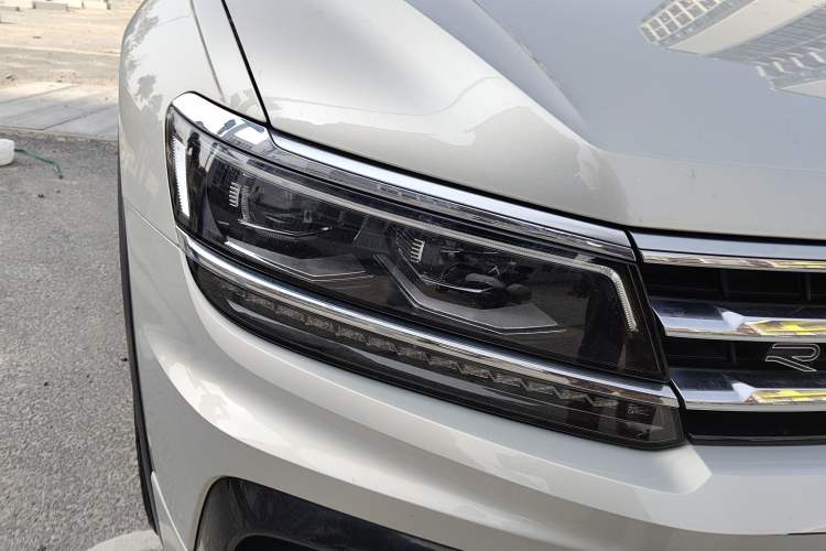 Used Volkswagen Tiguan L 2021 330TSI Automatic Two-Wheel Drive R-Line Flagship Edition
