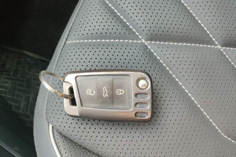 Used Volkswagen Tiguan L 2022 330TSI Automatic Two-Wheel Drive R-Line Enhanced Edition