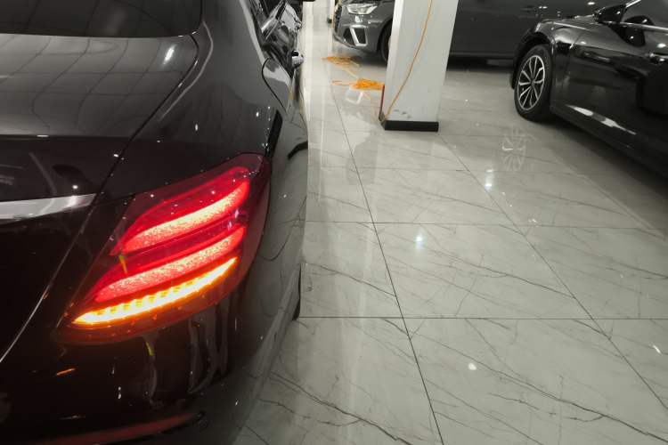 Used Mercedes-Benz E-Class (Import) 2020 E 260 Sport Edition