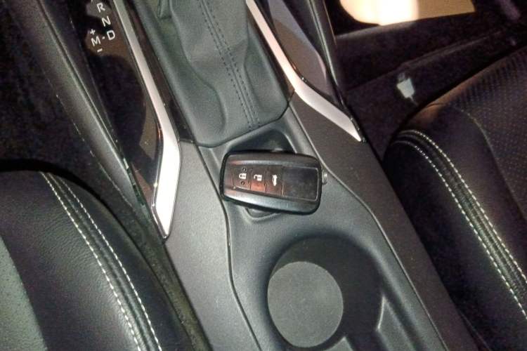 Used Toyota Levin 2019 185T CVT Luxury Edition China VI Standard
