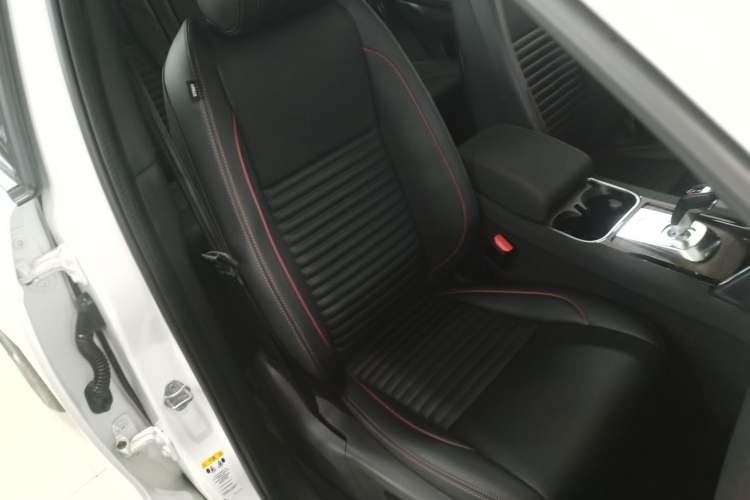 Used Land Rover Discovery Sport 2020 249 PS R-Dynamic Performance Edition
