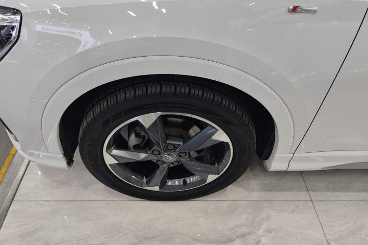 Used Audi Q3 2020 35 TFSI Fashion Dynamic Model
