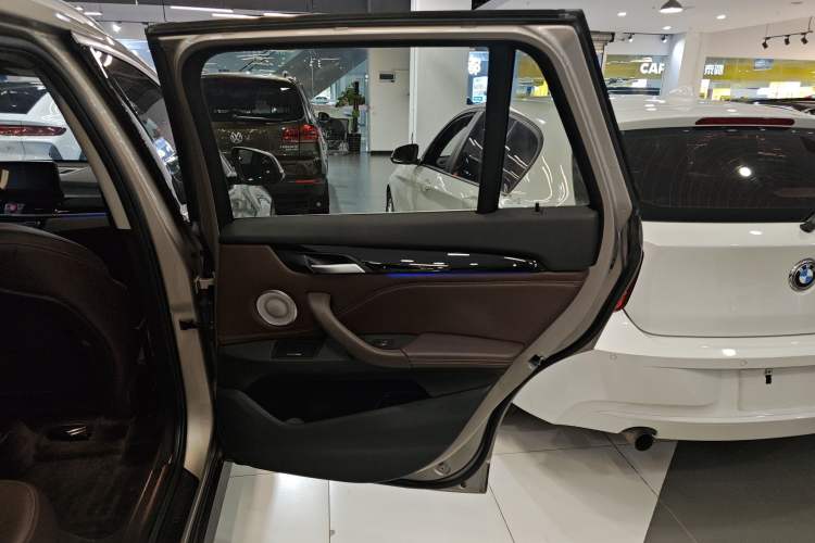 Used BMW X1 2021 Restyled sDrive25Li Leading Edition
