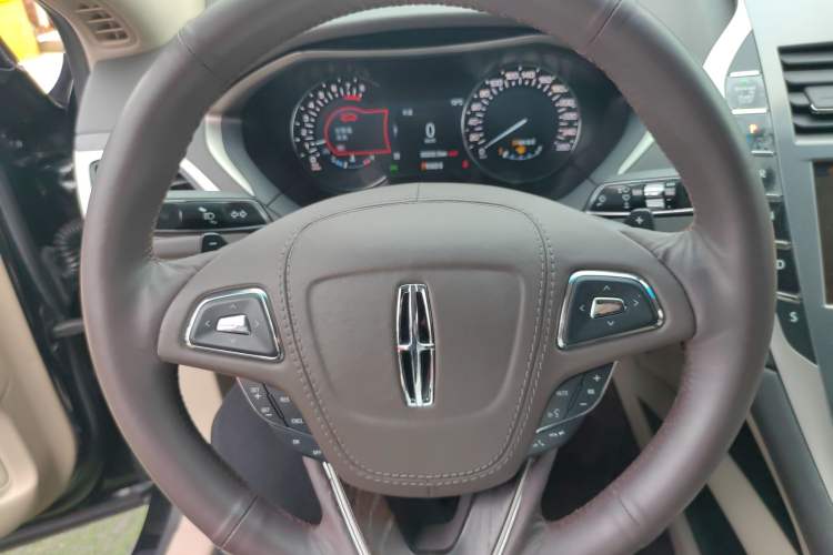 Used Lincoln MKZ 2017 2.0T Luxury Edition
