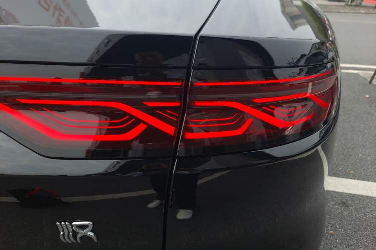 Used BYD Han 2024 EV Glory Edition 506KM Front-Wheel-Drive Premium Model
