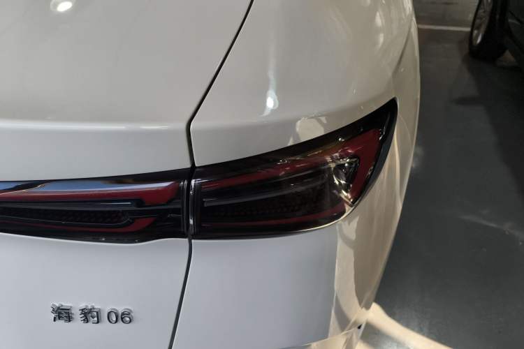 Used BYD Seal 06 New Energy 2024 DM-i 120KM Prestige Model
