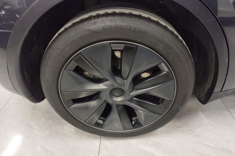 Used Tesla Model Y 2024 Rear-Wheel-Drive Version
