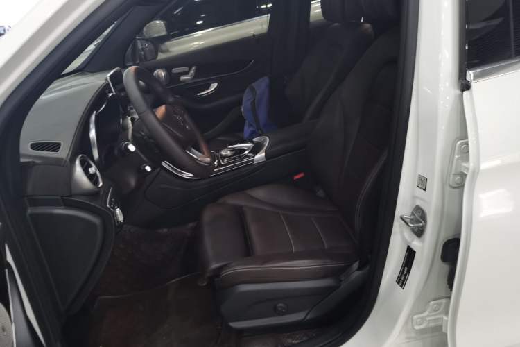 Used Mercedes-Benz GLC 2018 Facelift GLC 260 4MATIC Luxury Edition