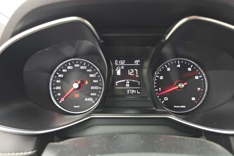 Used MG 6 2017 20T Manual Luxury Smart Connect Version China V Standard