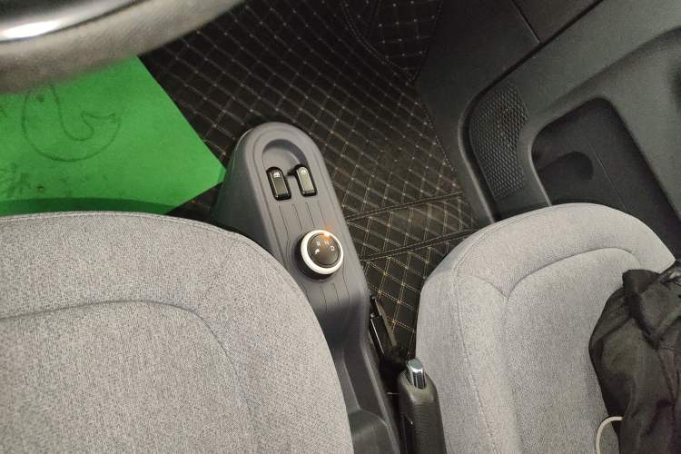 Used Wuling Hongguang MINIEV 2022 Macaron Premium Model – Lithium Iron Phosphate
