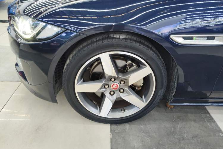 Used Jaguar XE 2018 2.0T 200 PS Two-Wheel-Drive R-Sport Sport Edition