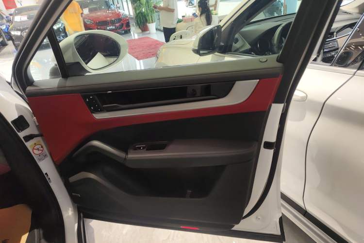 Used Porsche Cayenne 2024 Cayenne Coupé E-Hybrid 2.0T
