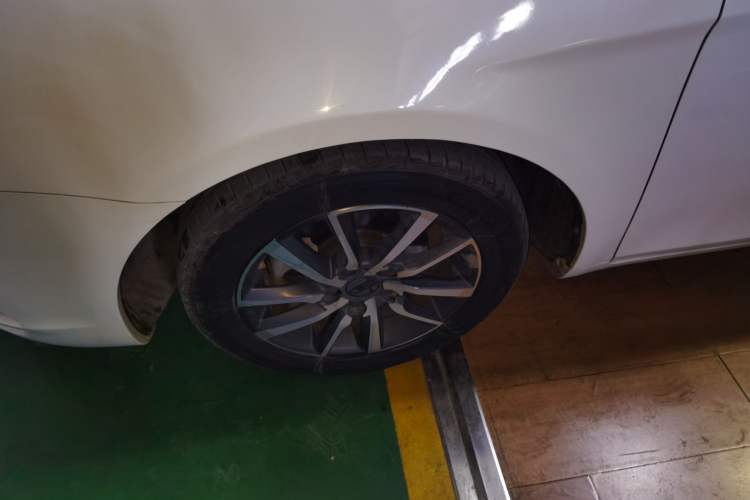 Used Geely Auto Emgrand 2019 Leading Edition 1.5L CVT Upward-Connected Model China VI Standard