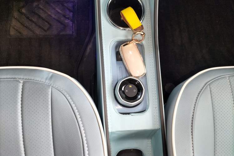 Used Geely Galaxy Panda 2023 Panda Mini 200km Endurance Bear
