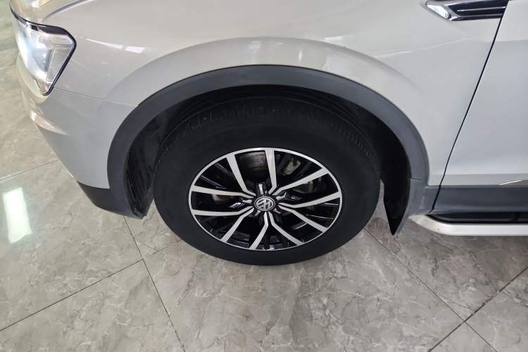 Used Volkswagen Tiguan L 2018 330TSI Automatic Two-Wheel Drive Luxury Edition
