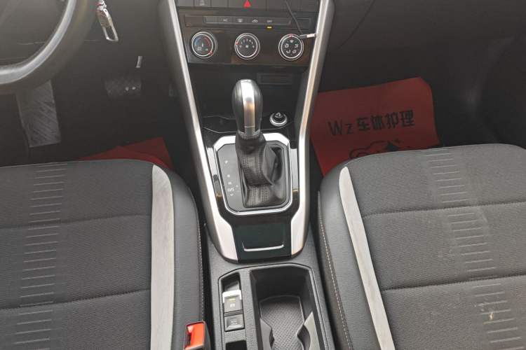 Used Volkswagen T-ROC 2020 230TSI DSG Two-Wheel Drive Advanced Version
