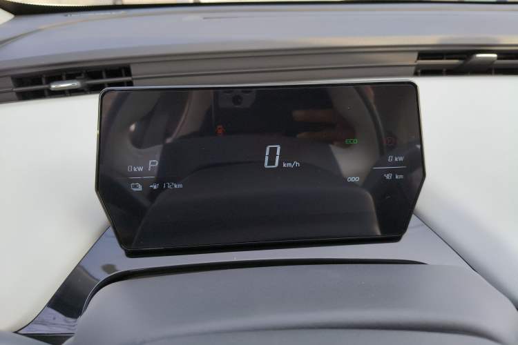 Used Chery Little Ant 2024 Refreshed Version Youth Edition 321 km Beloved Edition 29.23 kWh