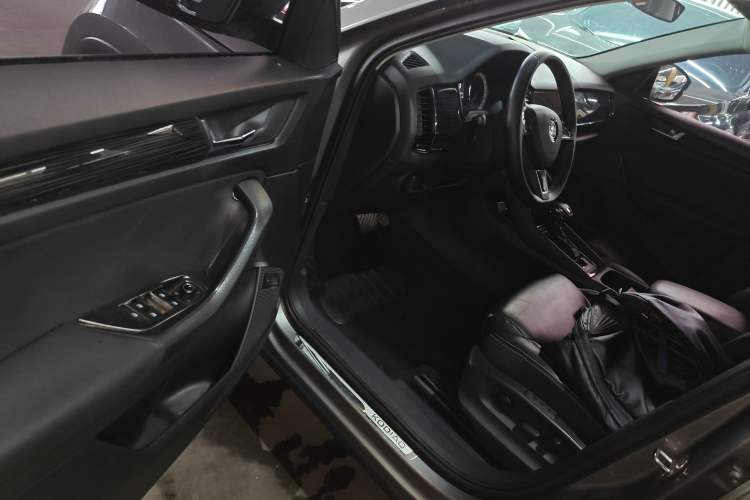 Used Skoda Kodiaq 2017 TSI330 7-Seater Two-Wheel-Drive Luxury Edition
