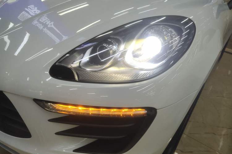 Used Porsche Macan 2017 Macan 2.0T
