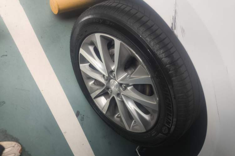 Used Buick GL6 2021 323T Mild Hybrid Connect Luxury Model
