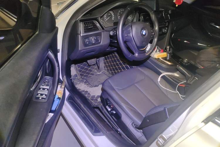 Used BMW 3 Series 2017 320Li Fashion Model
