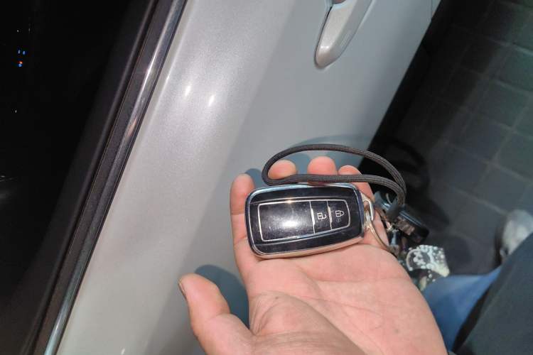 Used Toyota C-HR 2018 2.0L Luxury Edition China VI Standard