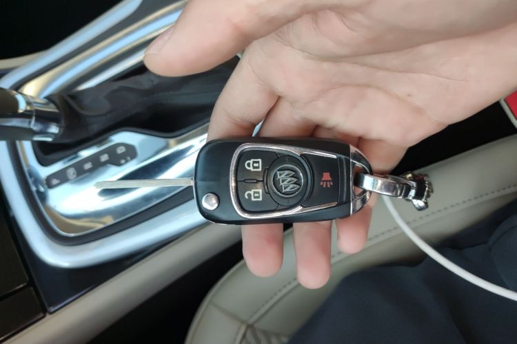 Used Buick Regal 2015 2.0L Leading Fashion Edition
