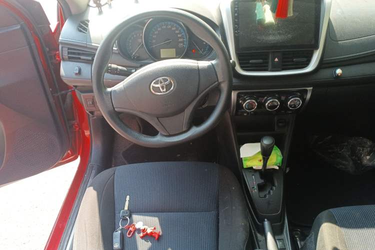 Used Toyota YARiS L 2016 Revised 1.5E CVT Charming Edition
