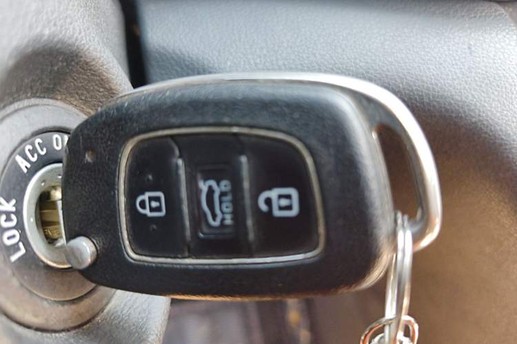 Used Hyundai Elantra (6th Generation / Lingdong) 2016 1.6L Automatic ZhiXuan – Elite Version
