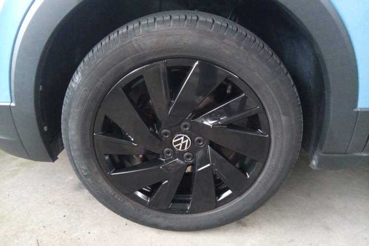 Used Volkswagen Tharu 2025 NewRui 300TSI Prestige Edition
