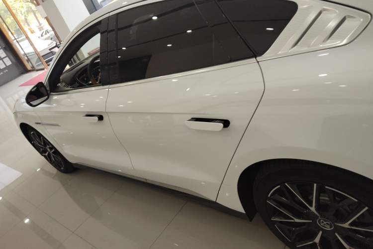 Used BYD Han 2023 EV Champion Edition 610KM All-Wheel-Drive Flagship Model
