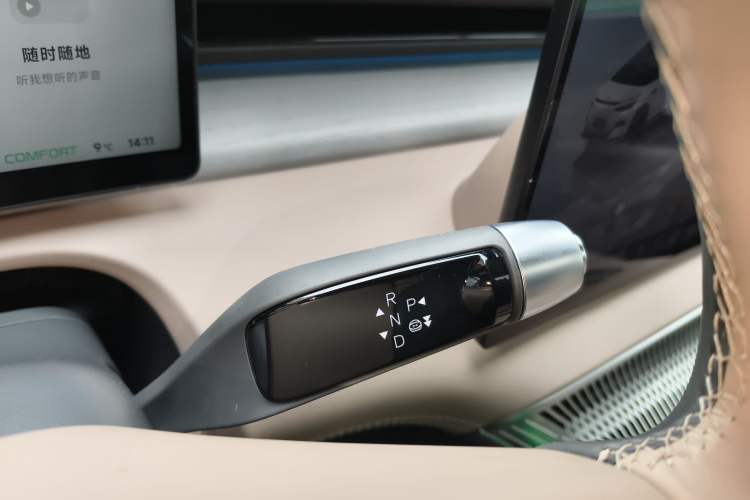 Used XPeng X9 2025 740 Ultra-Long Range Max
