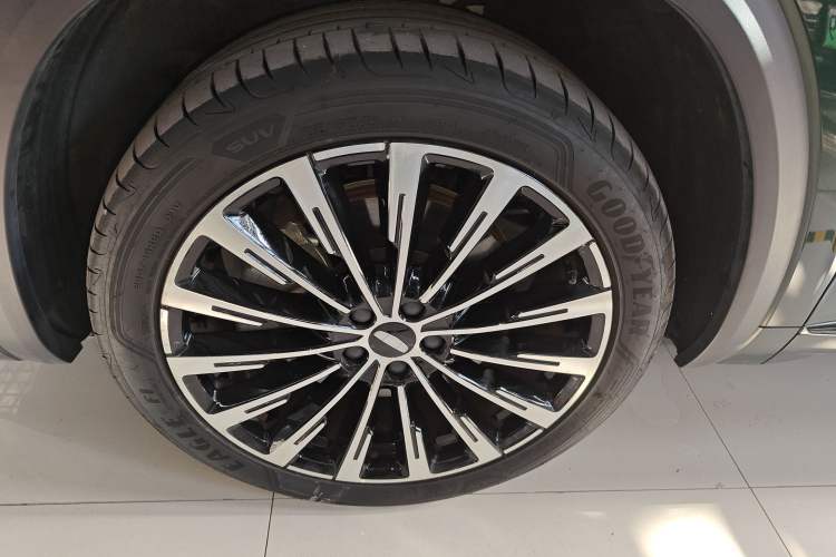 Used Geely Auto Monjaro L 2025 Dongfang Yao 2.0TD Automatic All-Wheel-Drive Wangyue Edition