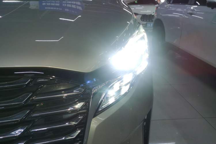 Used Buick GL8 2023 ES Lu Zun Deluxe Model
