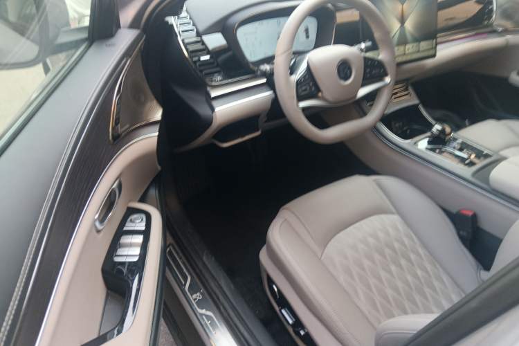 Used BYD Han 2025 DM-i Intelligent Driving Edition 125KM LiDAR Flagship Model
