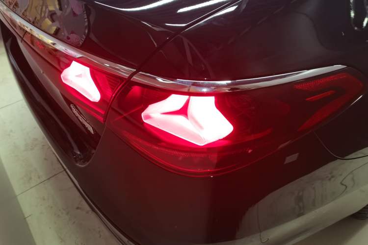 Used Mercedes-Benz E-Class 2024 Facelift E 300 L Luxury Edition