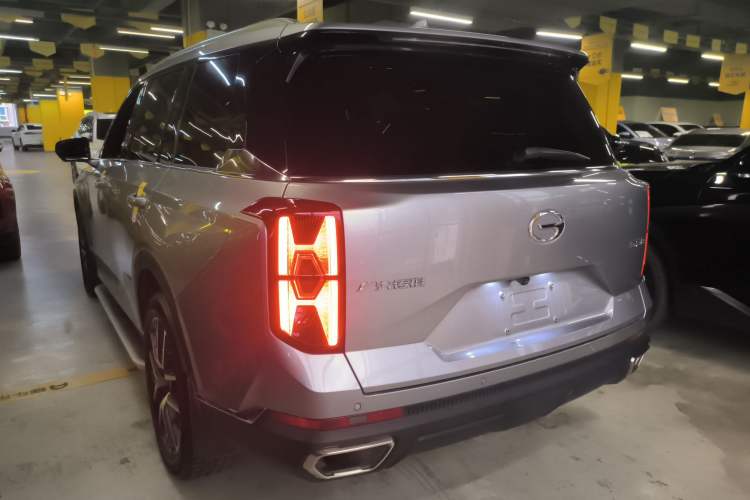 Used GAC Trumpchi GS8 2022 Linghang Series 2.0 TGDI Two-Wheel-Drive Luxury Smart Connectivity Version (7 Seats)
