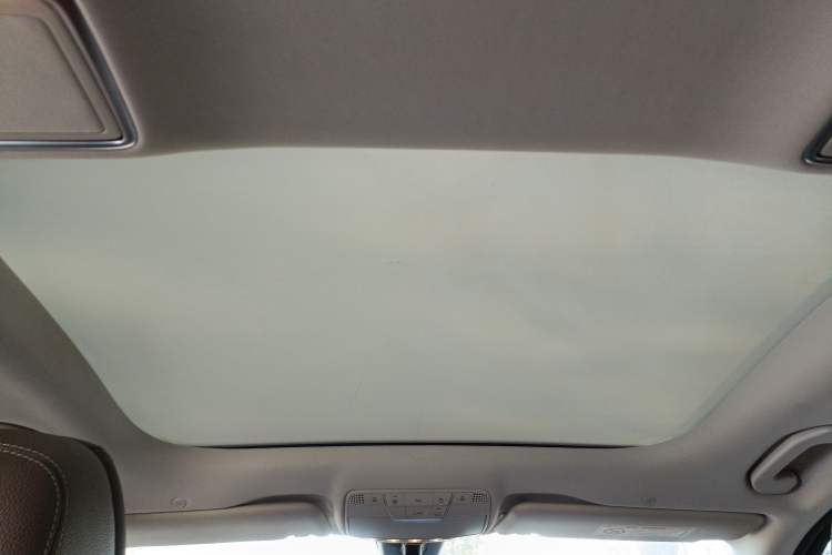 Used Mercedes-Benz E-Class New Energy 2022 Facelift E 350 e L Plug-in Hybrid Sedan
