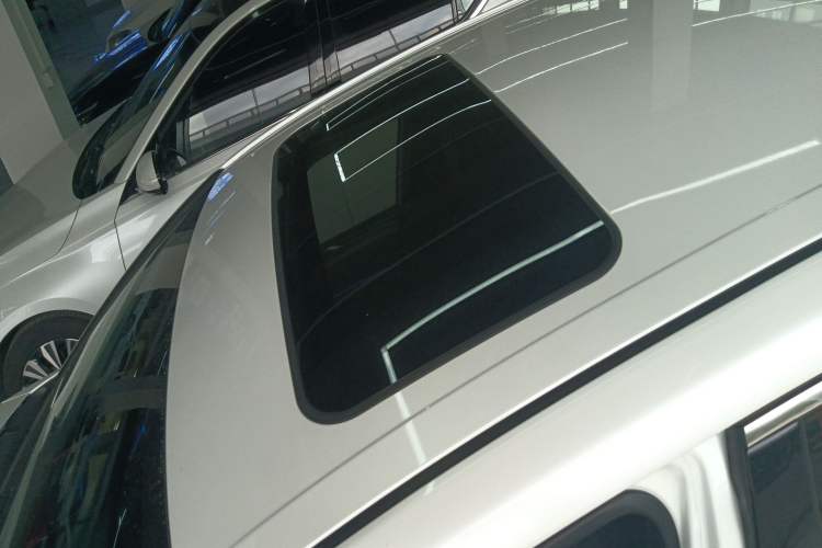 Used Toyota Avalon 2023 2.0L Premium Edition