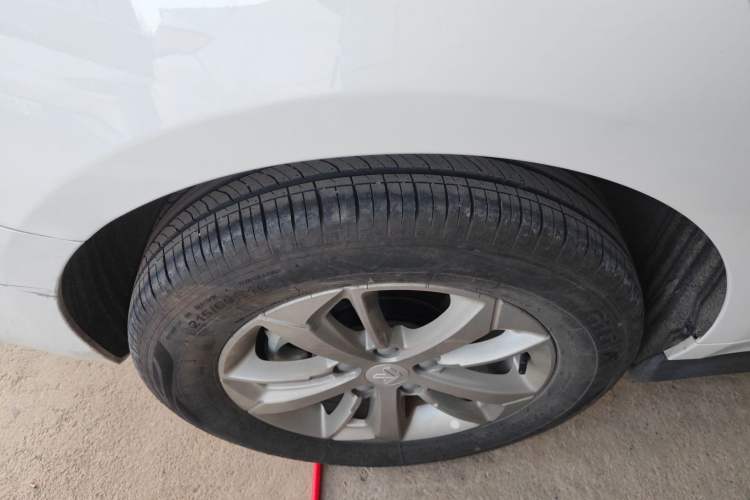 Used Livan Maple 60s 2024 Happiness Customized Full Vehicle—Taxi-Dedicated Version
