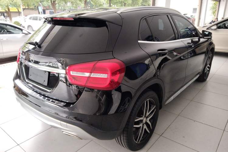 Used Mercedes-Benz GLA 2016 GLA 220 4MATIC Fashion Edition
