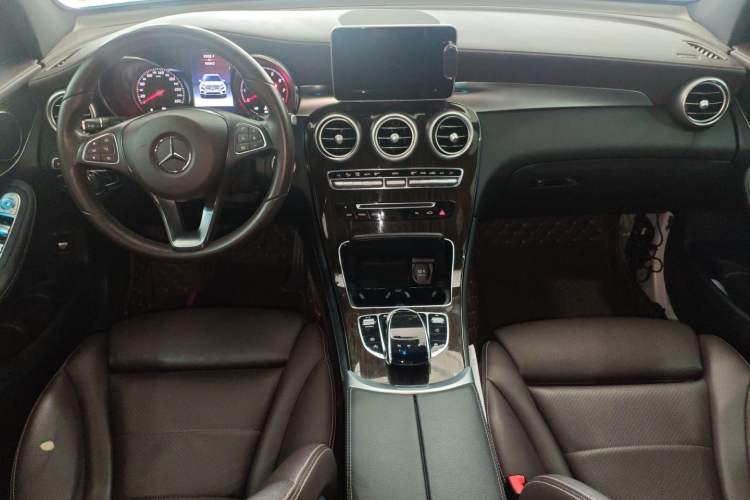 Used Mercedes-Benz GLC 2019 GLC 260 L 4MATIC Luxury Model
