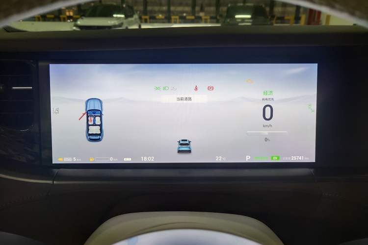 Used VOYAH FREE 2021 Four-Wheel Drive Standard Range-Extended Exclusive Luxury Package
