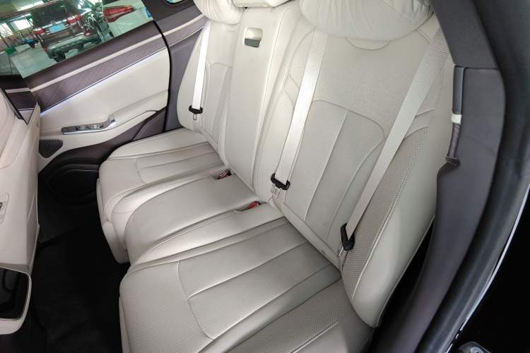 Used Denza Z9 2024 1100 km Four-Wheel Drive Max Version