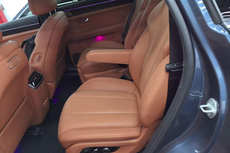 Used Hima AITO M7 2024 1.5T Intelligent Driving Rear-Drive Max Edition 6 Seats
