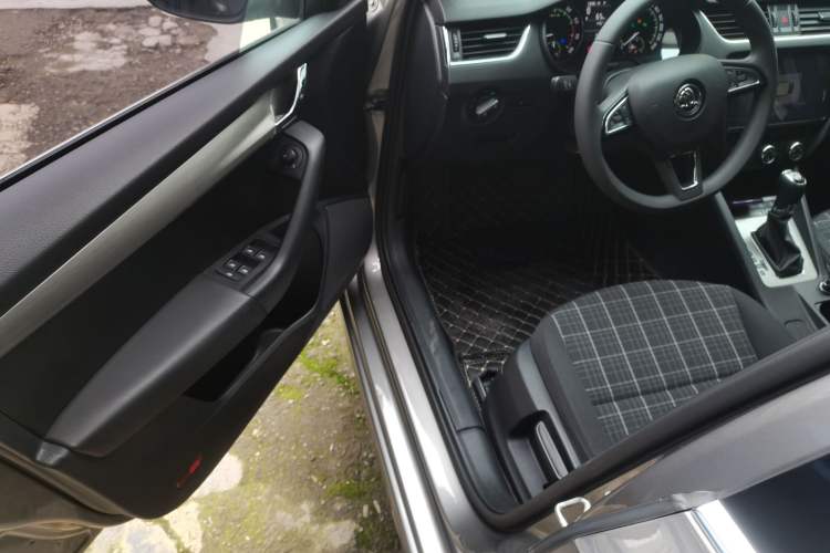 Used Skoda Octavia 2019 TSI230 DSG Smart & Comfort Edition China VI Standard