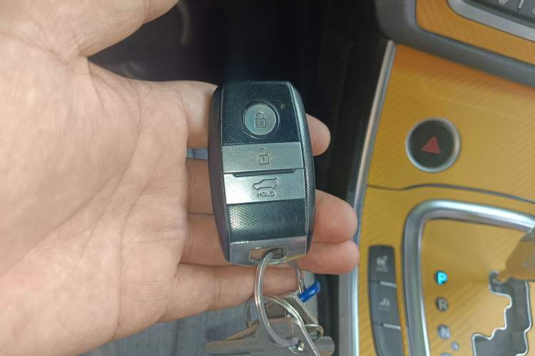 Used Land X7 2015 2.0T Panoramic Luxury Edition
